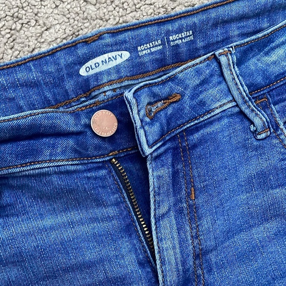Old Navy Rockstar super skinny jeans - Picture 3 of 5